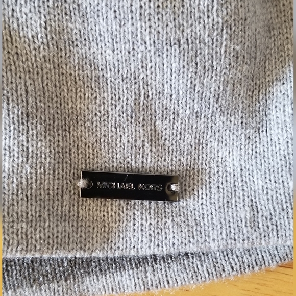 Michael Kors Women's Hat - Picture 3 of 6